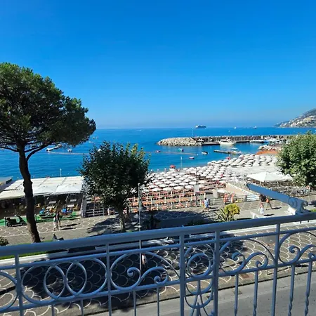 Πανσιόν Galene - Beachfront In Costa D'amalfi