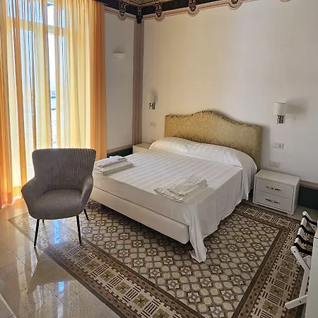 Πανσιόν Galene - Beachfront In Costa D'amalfi 4*
