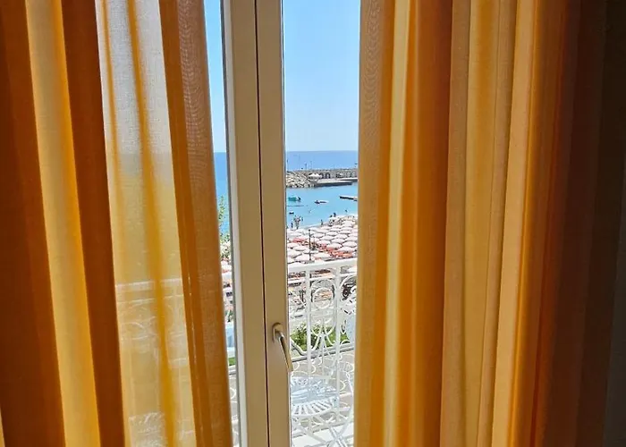 Гостевой дом Galene - Beachfront In Costa D'amalfi 4*